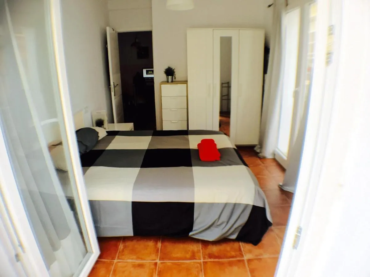Apartamento Centro + wifi+ 2 camas de matrimonio +playa Cádiz 0*,  España