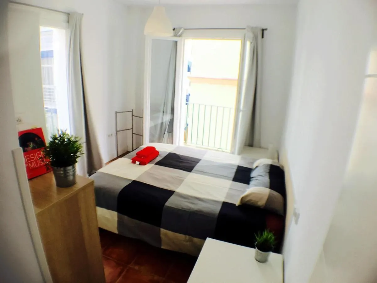 Apartamento Centro + wifi+ 2 camas de matrimonio +playa Cádiz