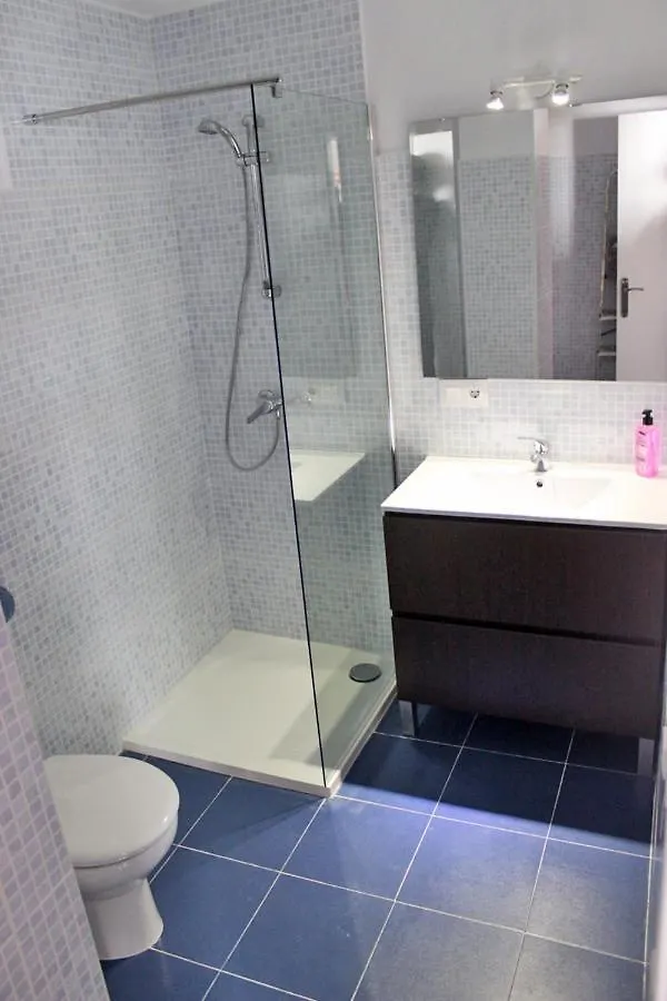 Apartamento Centro + wifi+ 2 camas de matrimonio +playa Cádiz 0*,  España